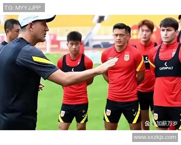 足球普通球星如何在激烈竞争中脱颖而出实现个人突破与团队价值的平衡 足球普通球星如何在激烈竞争中脱颖而出实现个人突破与团队价值的平衡